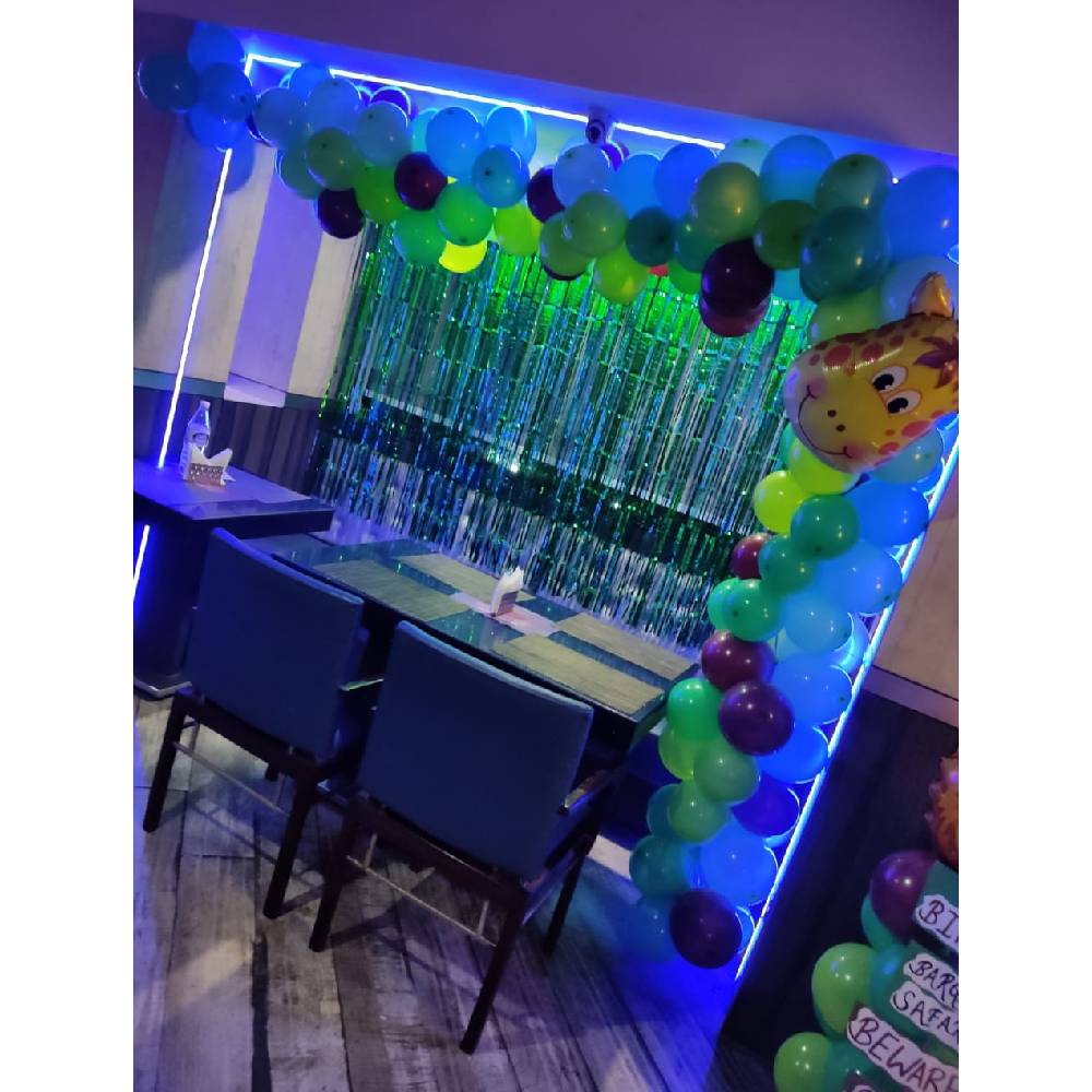 JUNGLE THEME DECORATION