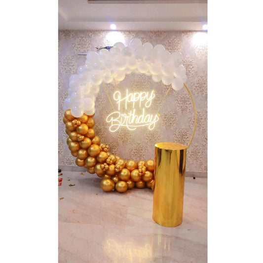 BALLOONS RING WITH CAKE TABLE